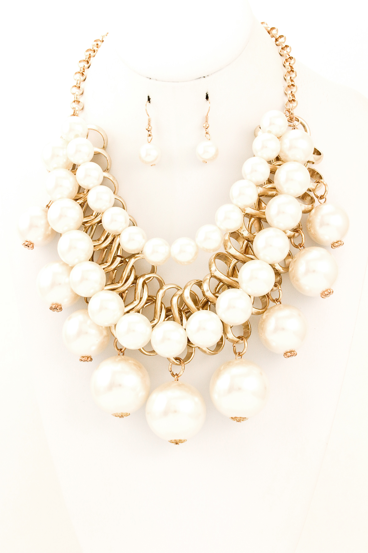 Chunky Pearl Necklace Set Necklaces