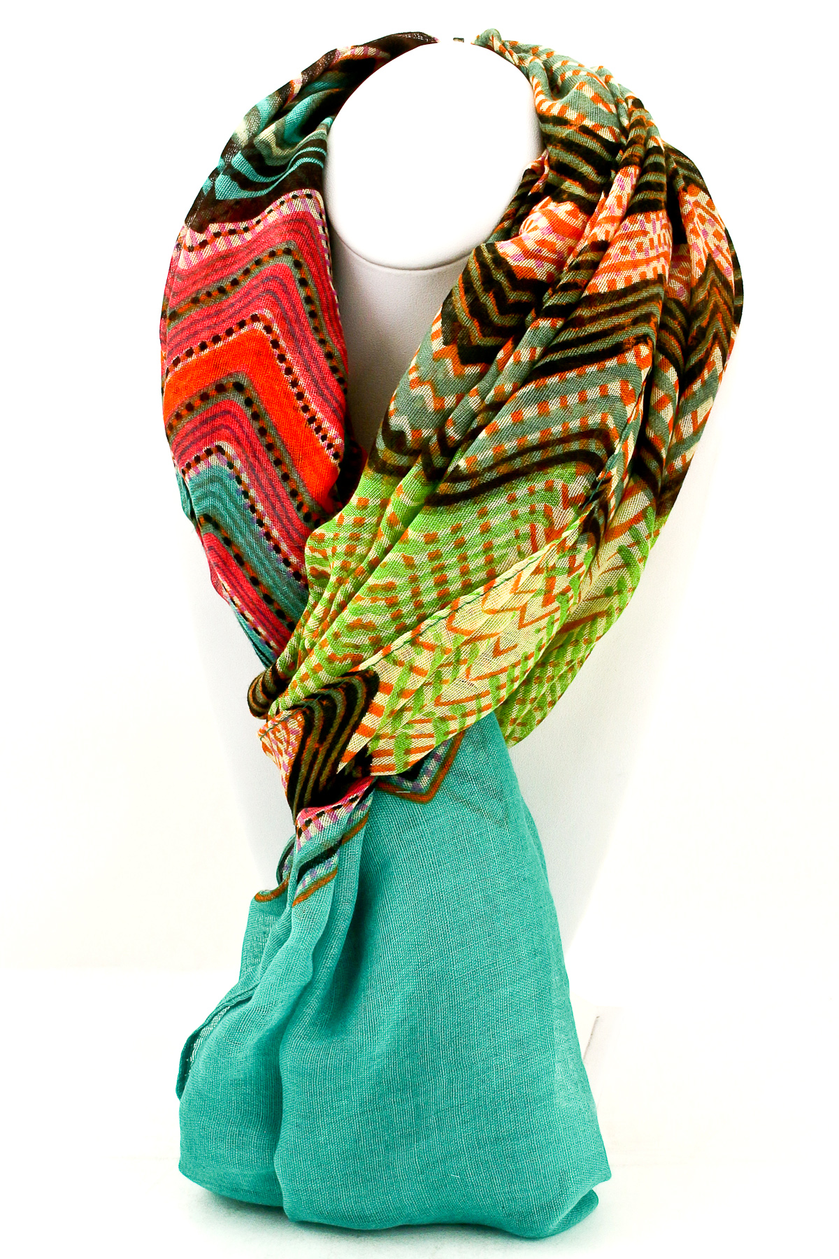 How to Weave with Sock Yarn If you averaged all the scarf projects in Handwoven (most of these would fall into the decorative accessory category), I bet the average width would be 8″, the average scarf length about 65″, and the average fringe length about 6″.