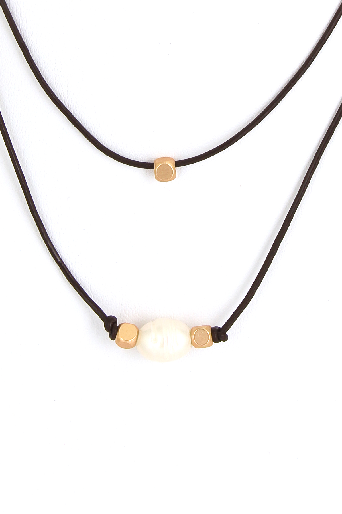 Seashell Leather Strap Necklace Necklaces