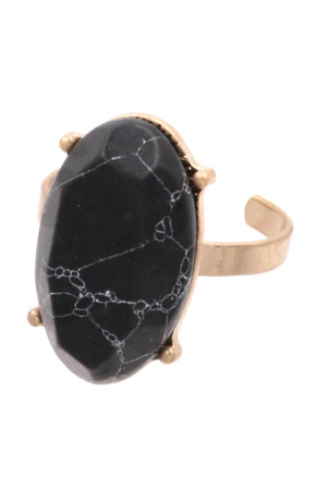 BLACK HOWLITE