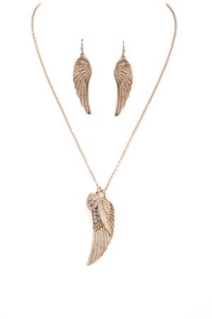 Wing Pendant Necklace Set