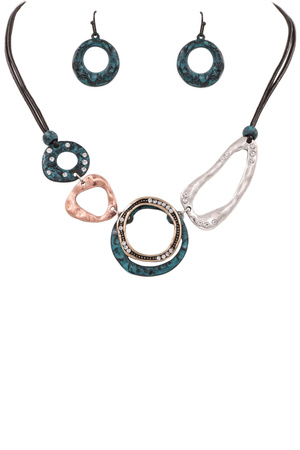 Oval Abstract Necklace Set