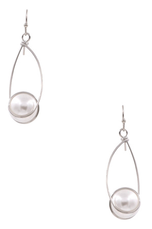 Wire Teardrop Cream Pearl Earrings