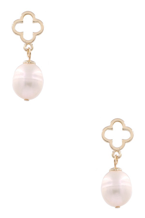 Metal Quatrefoil Cream Pearl Earrings