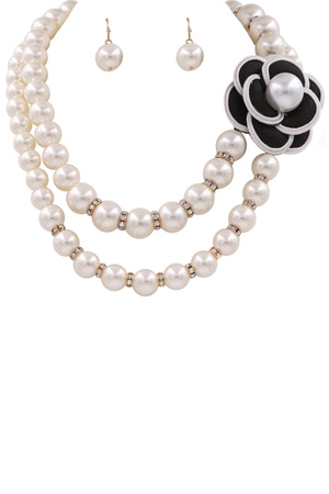 Cream Pearl Floral Necklace Set
