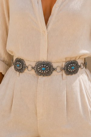 Metal Stone Accent Floral Concho Belt