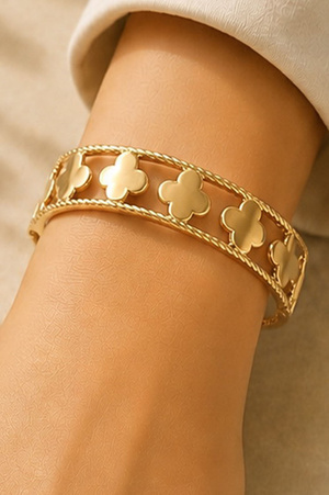 Metal Quatrefoil Linked Bangle Bracelet