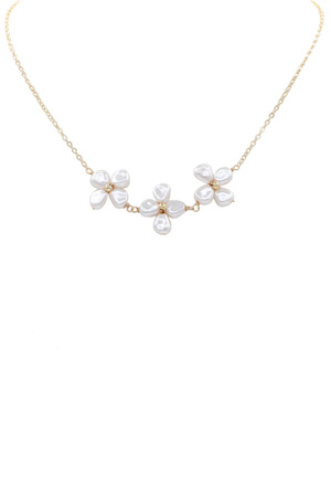 Metal Cream Pearl Linked Flower Necklace