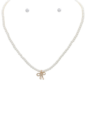 Cream Pearl Beaded Bow Tie Pendant Necklace