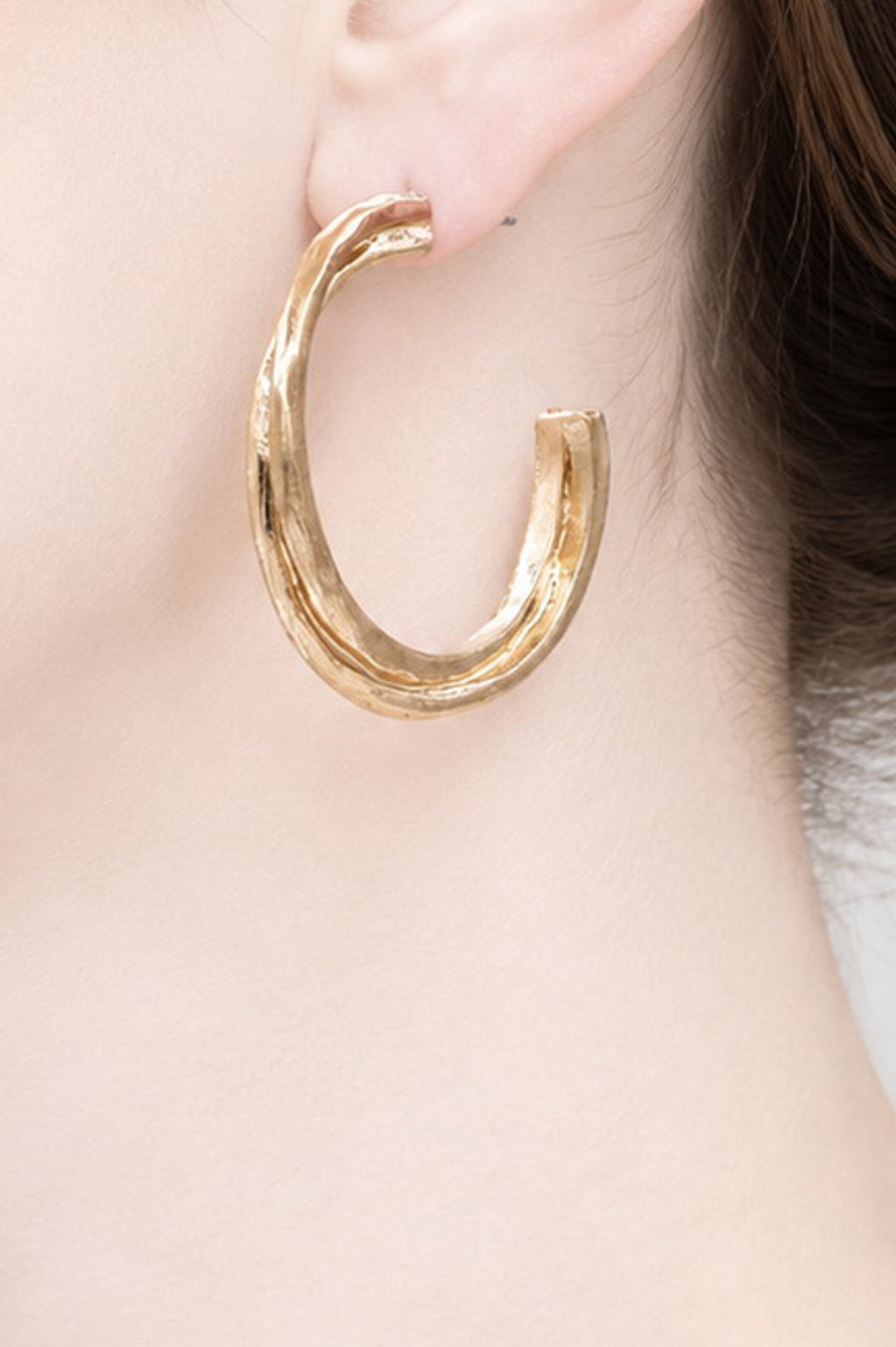 Hammered 2-Line Twisted Hoop Earrings