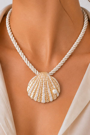 Two Tone Seashell Pendant Rope Necklace
