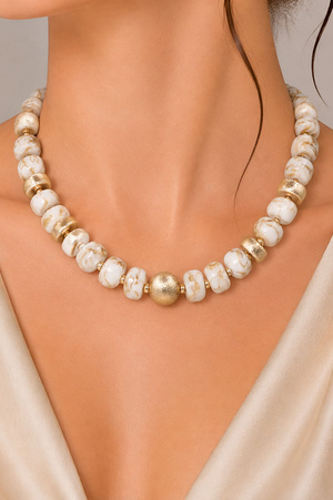 Marbled Bead & Textured Gold Accent Necklace