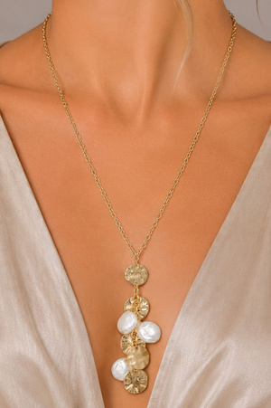 Mixed Metal Disc Pearl Cluster Necklace
